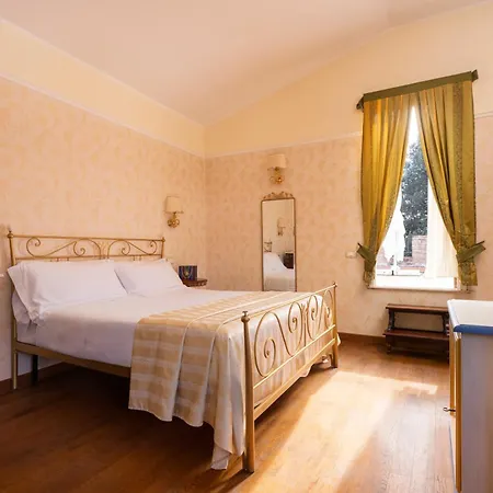 Hotel Relais Parco Dei Cavalieri Assisi 3*